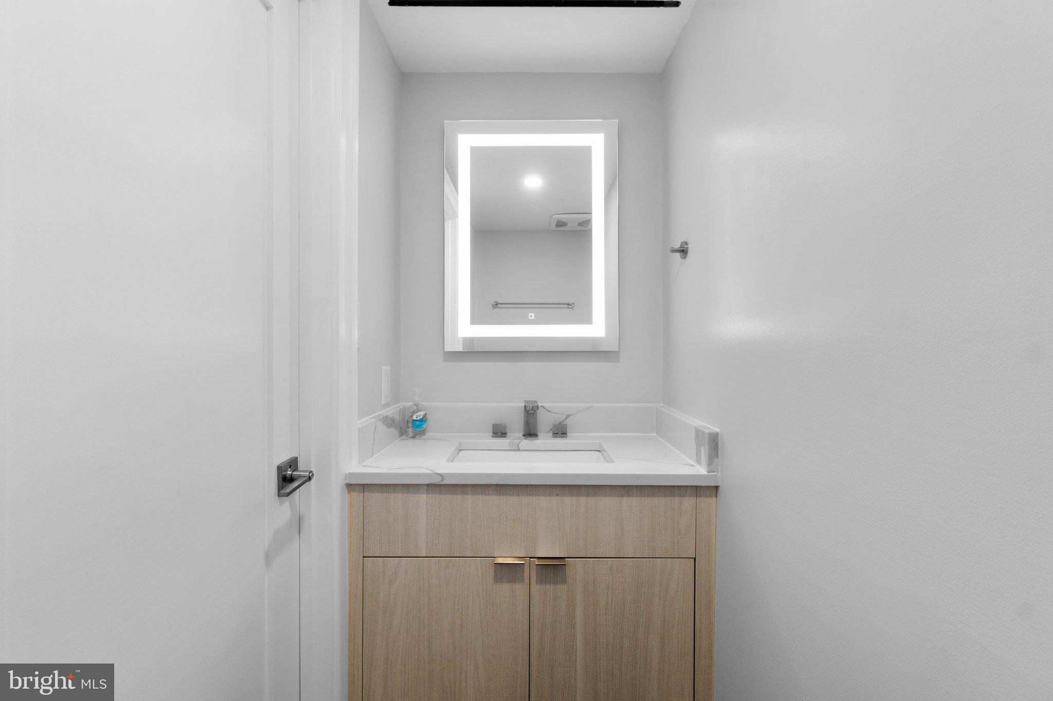 2112 Wyoming AVENUE NW Unit: 2