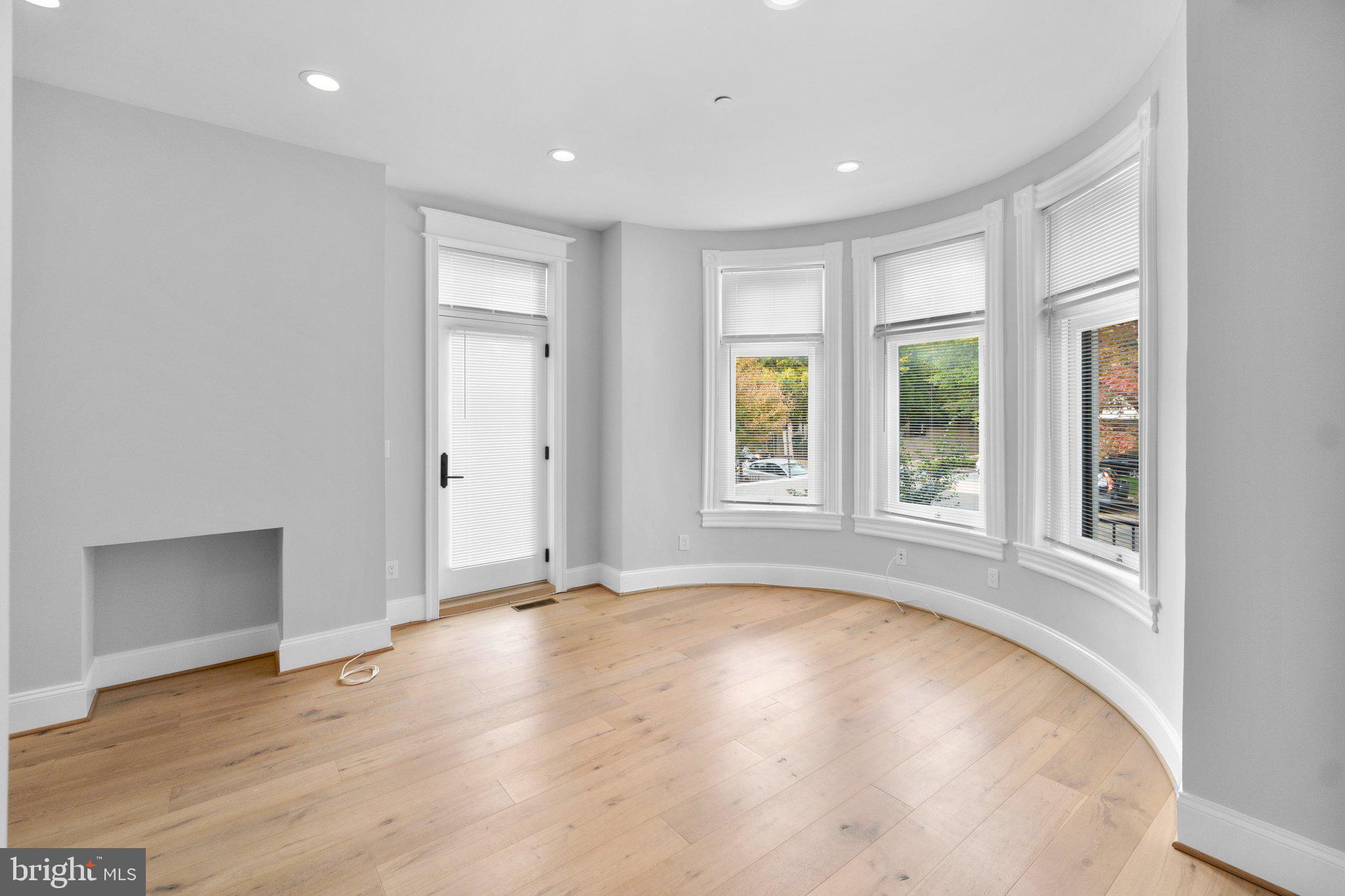 2112 Wyoming AVENUE NW Unit: 2