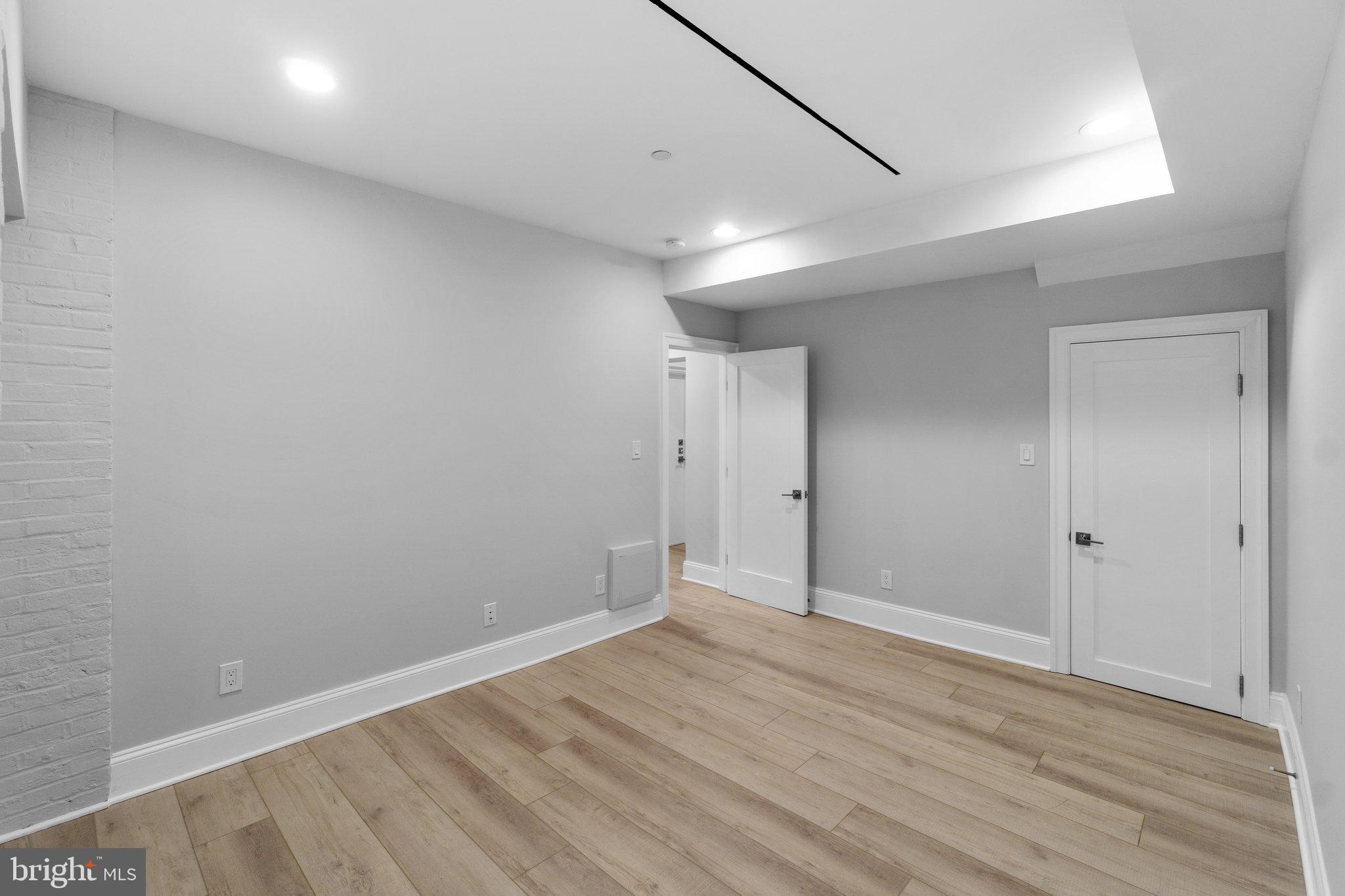 2112 Wyoming AVENUE NW Unit: 2