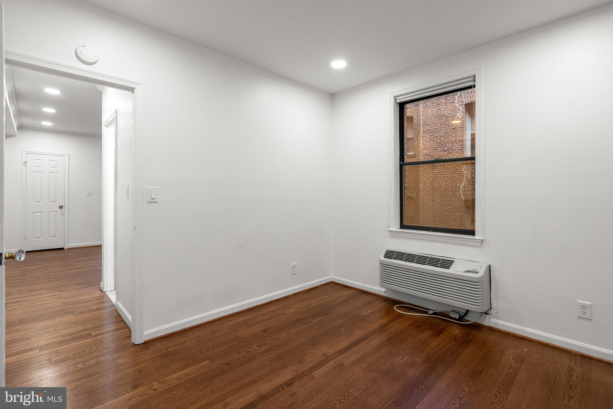 2310 Ashmead PLACE NW Unit: 203