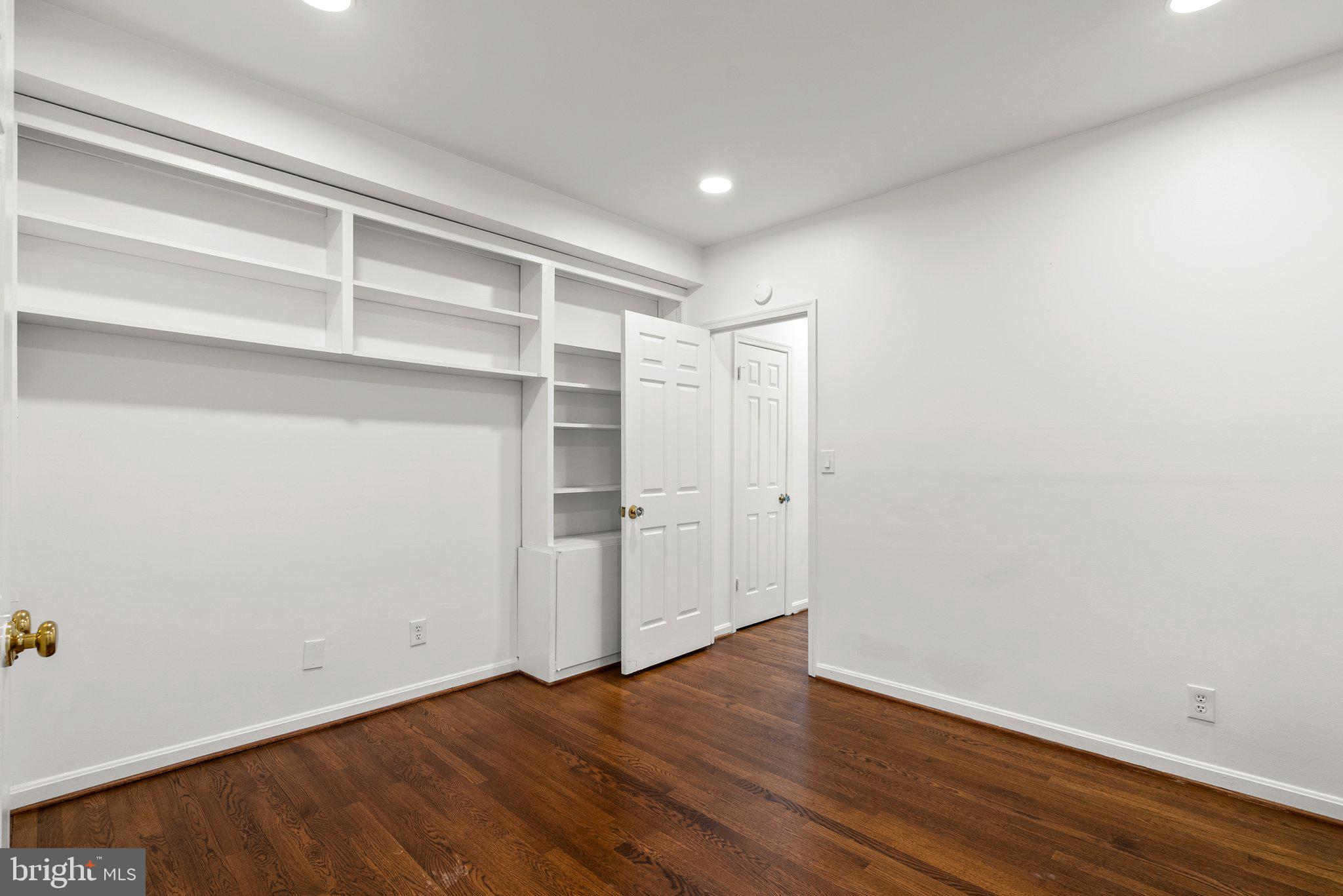 2310 Ashmead PLACE NW Unit: 203