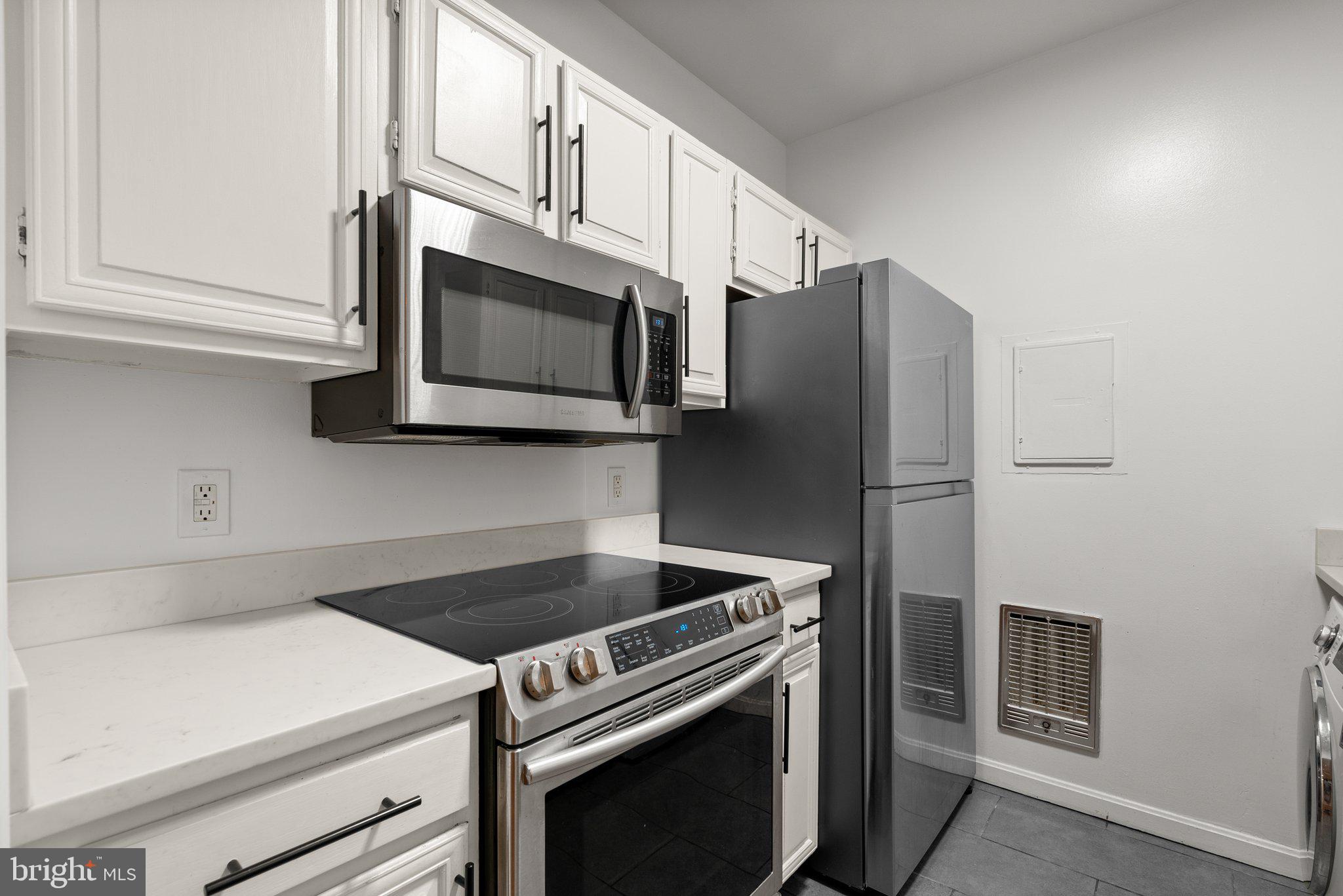 2310 Ashmead PLACE NW Unit: 203