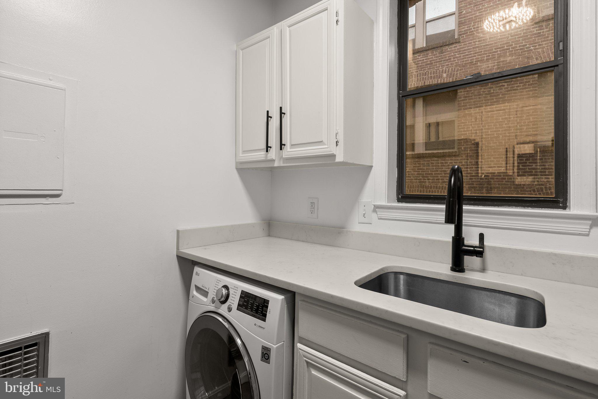 2310 Ashmead PLACE NW Unit: 203