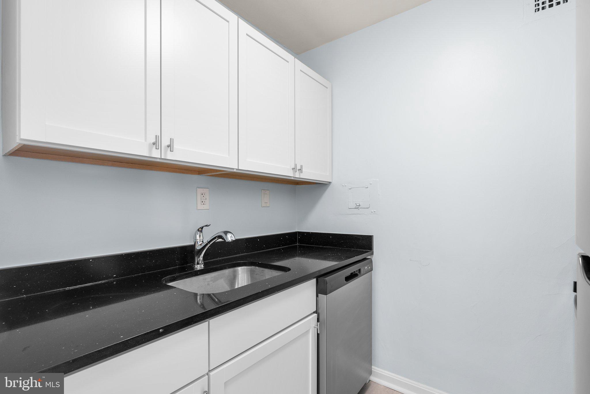 2030 F Street NW Unit: 1010