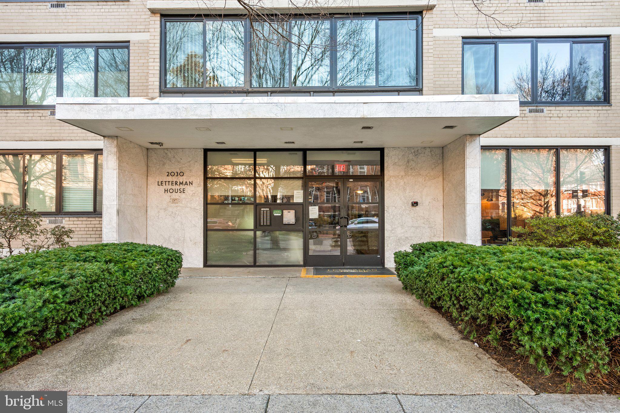 2030 F Street NW Unit: 1010