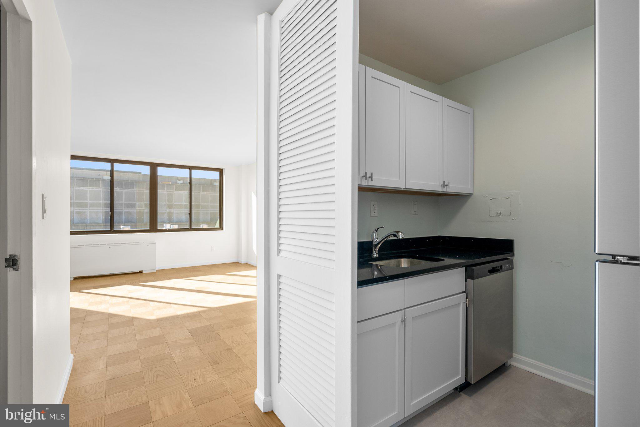 2030 F Street NW Unit: 1010
