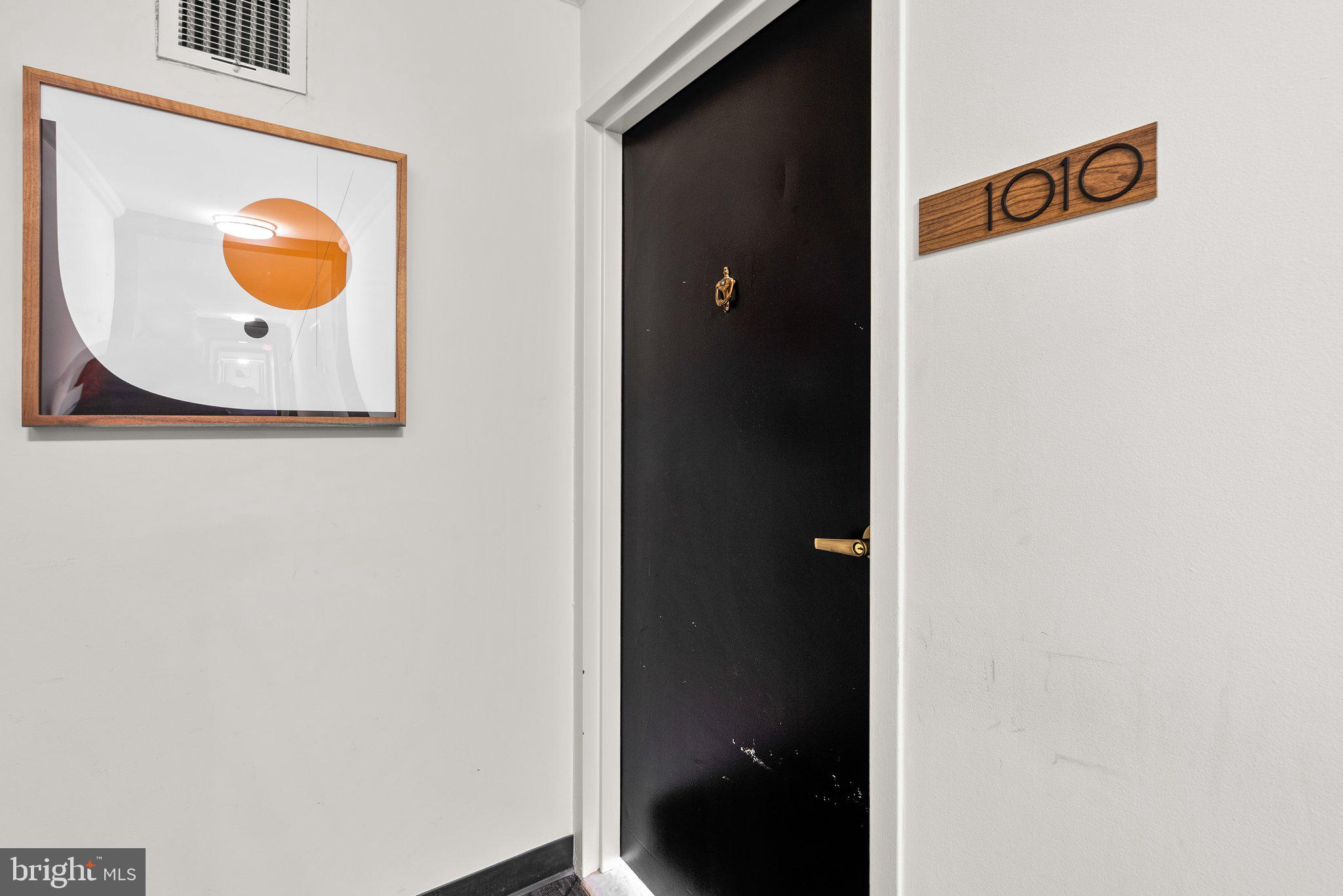 2030 F Street NW Unit: 1010