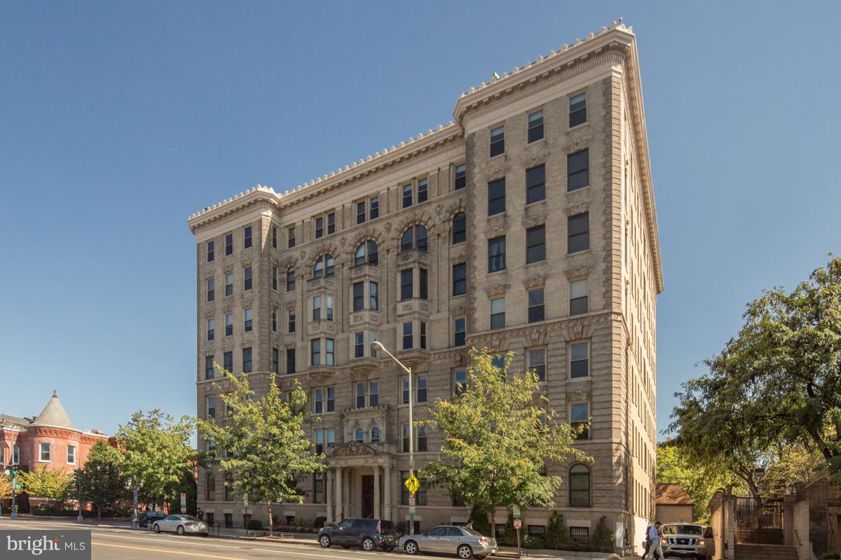 1325 13th St NW #305