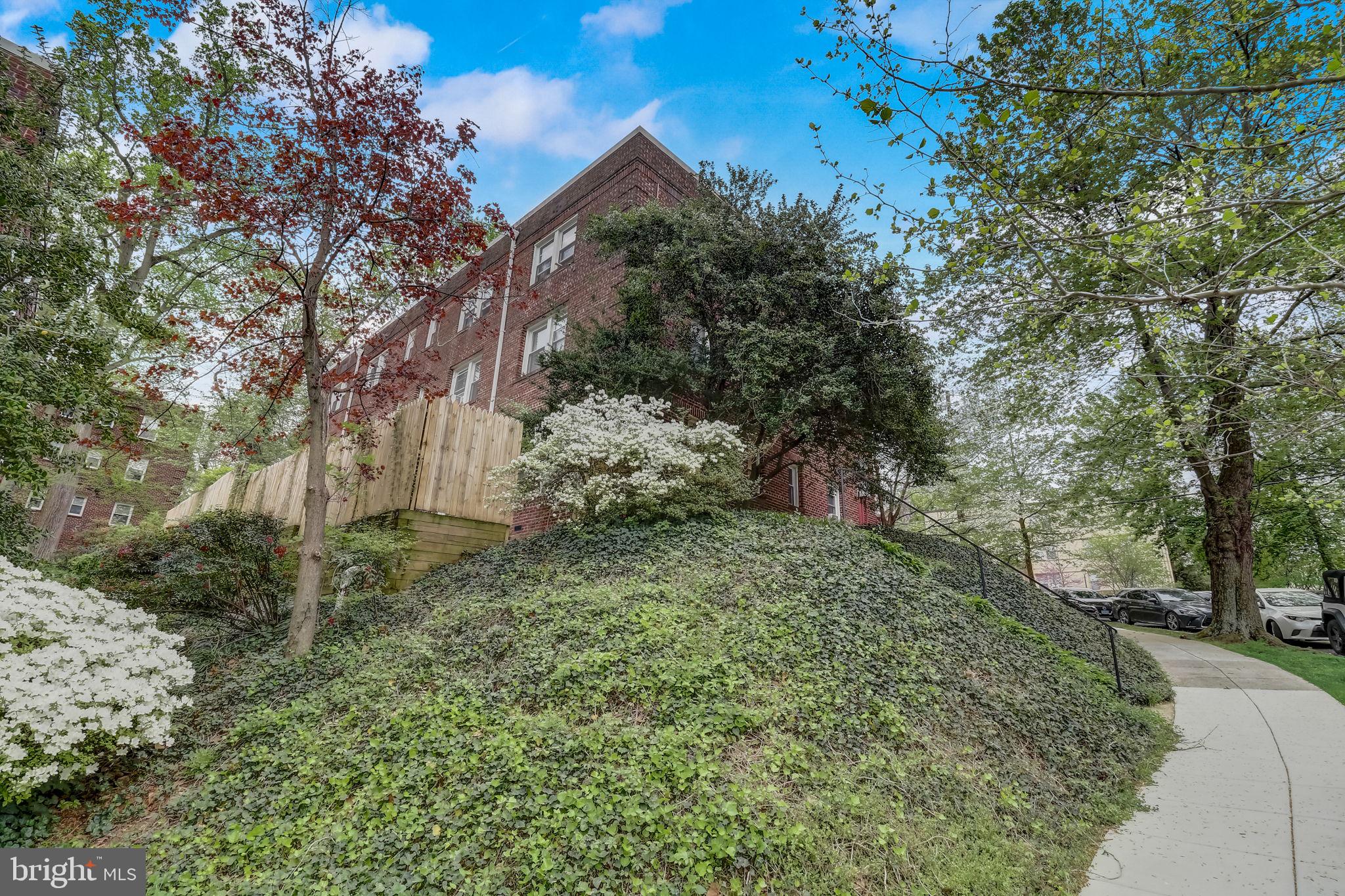 4029 Benton St NW #102