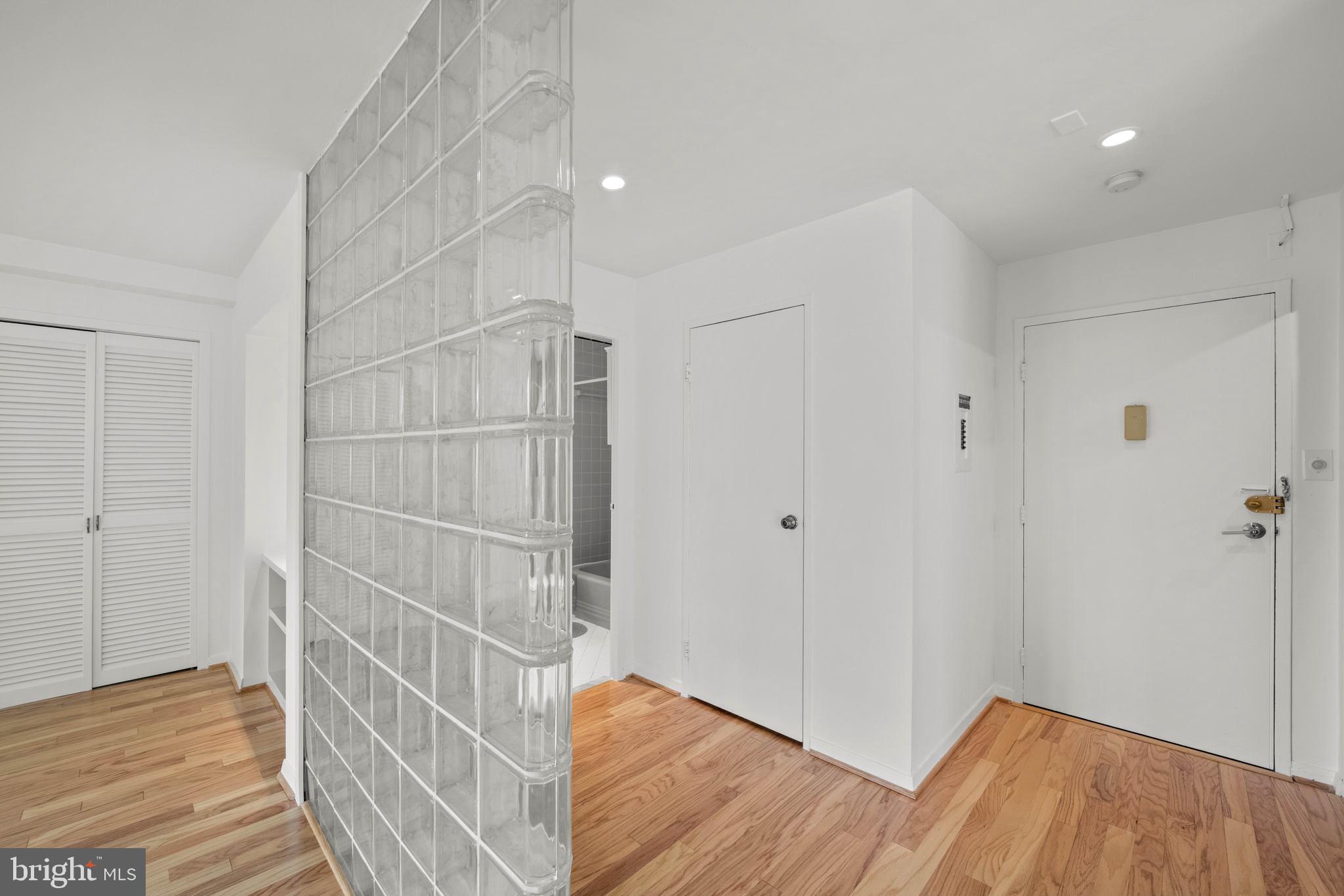 2829 Connecticut Ave NW #401