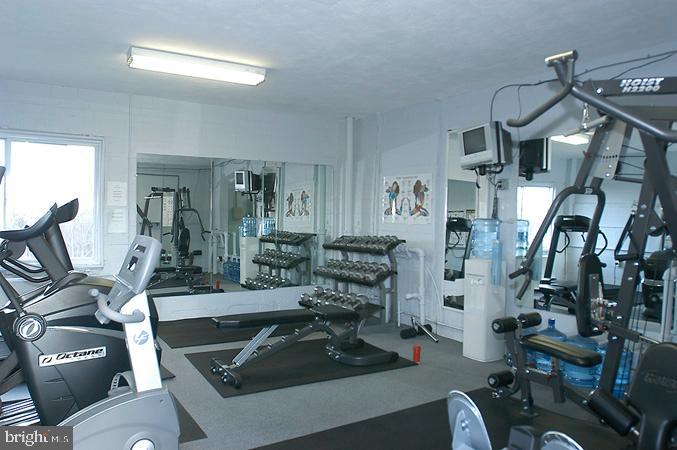 2829 Connecticut Ave NW #401