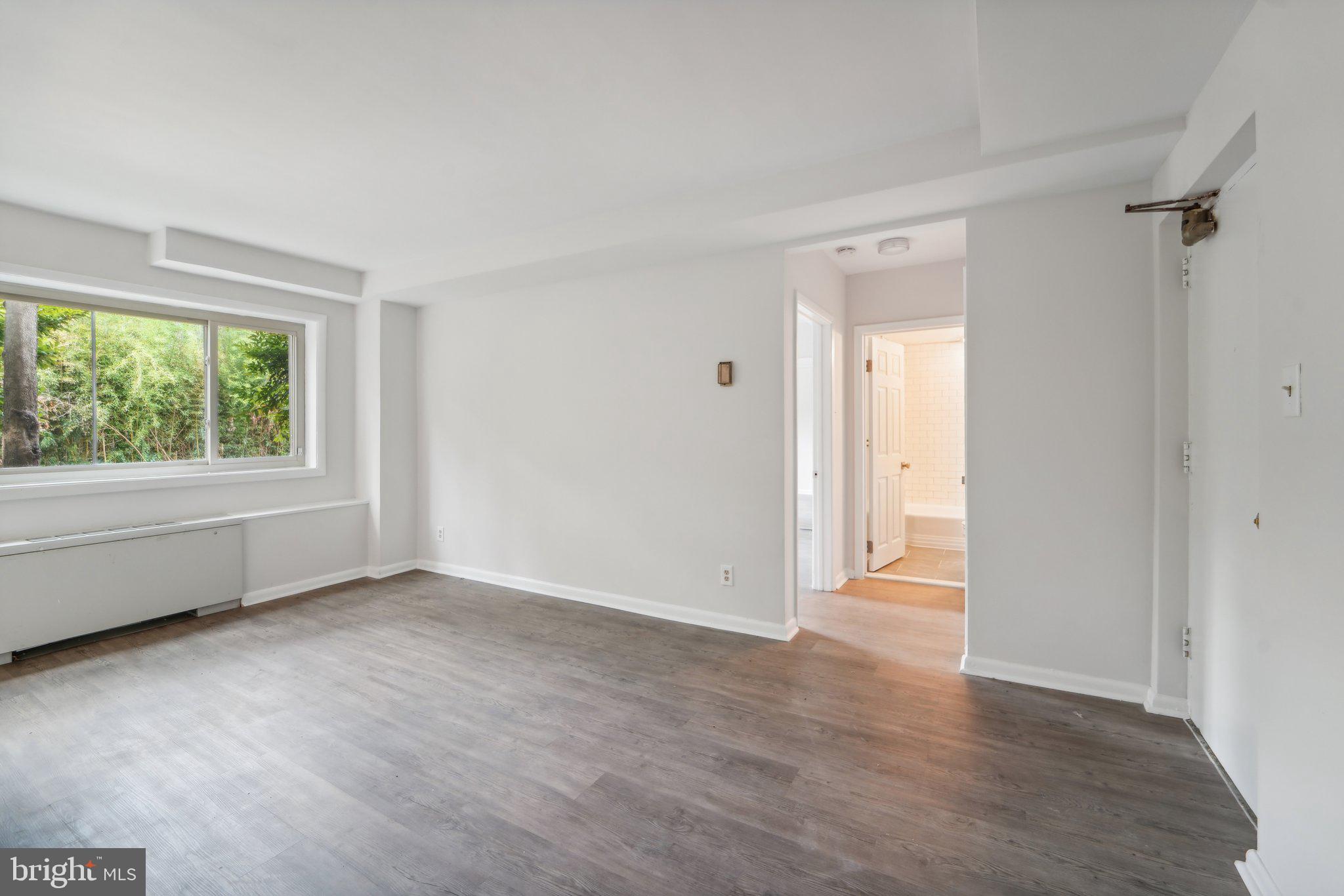 4570 MacArthur Blvd NW #T3