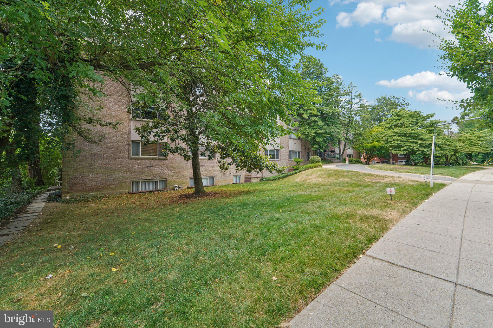 4570 MacArthur Blvd NW #T3