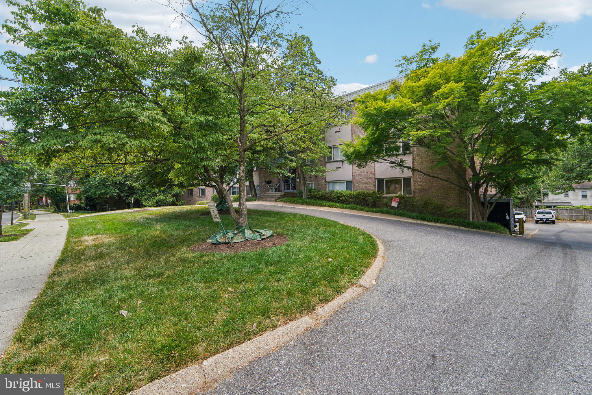 4570 MacArthur Blvd NW #T3