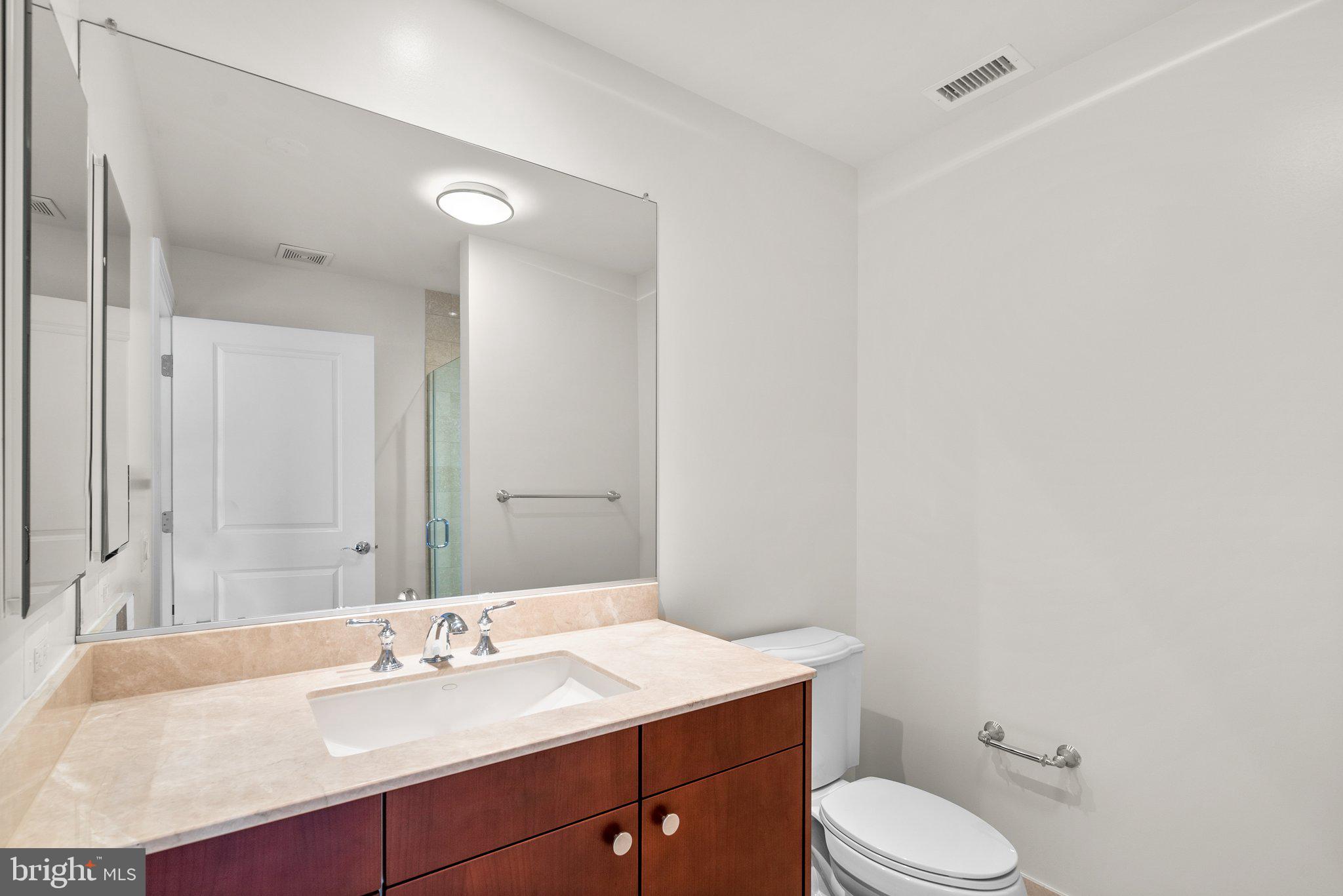 2425 L ST NW #440