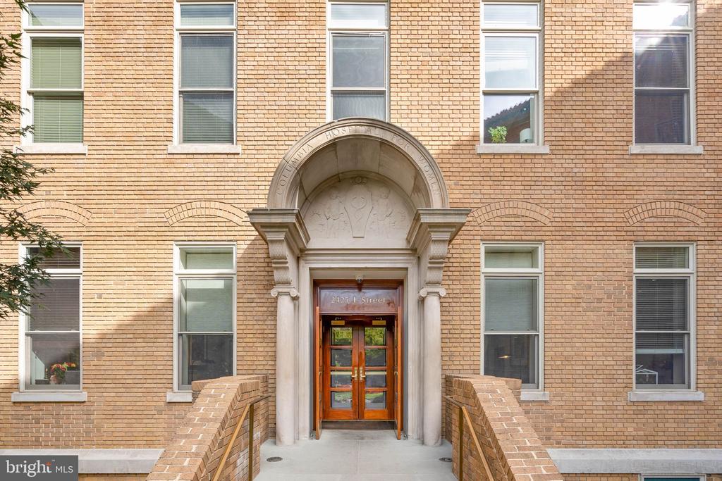 2425 L ST NW #440