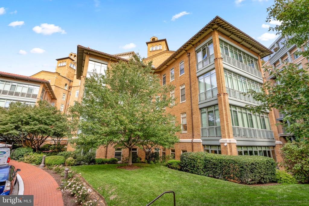 2425 L ST NW #440