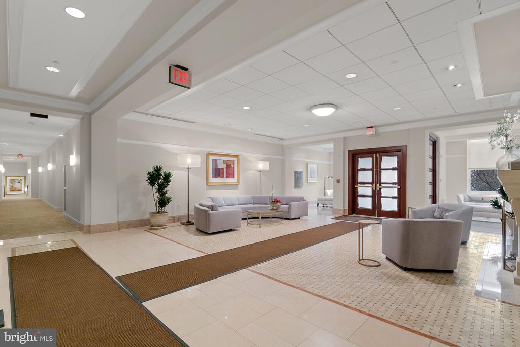 2425 L ST NW #440