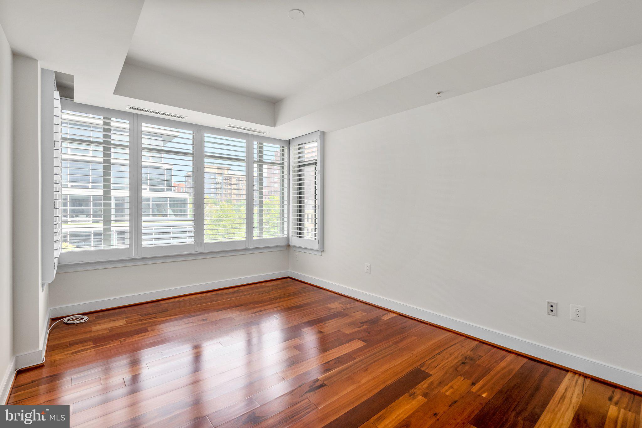2425 L ST NW #440