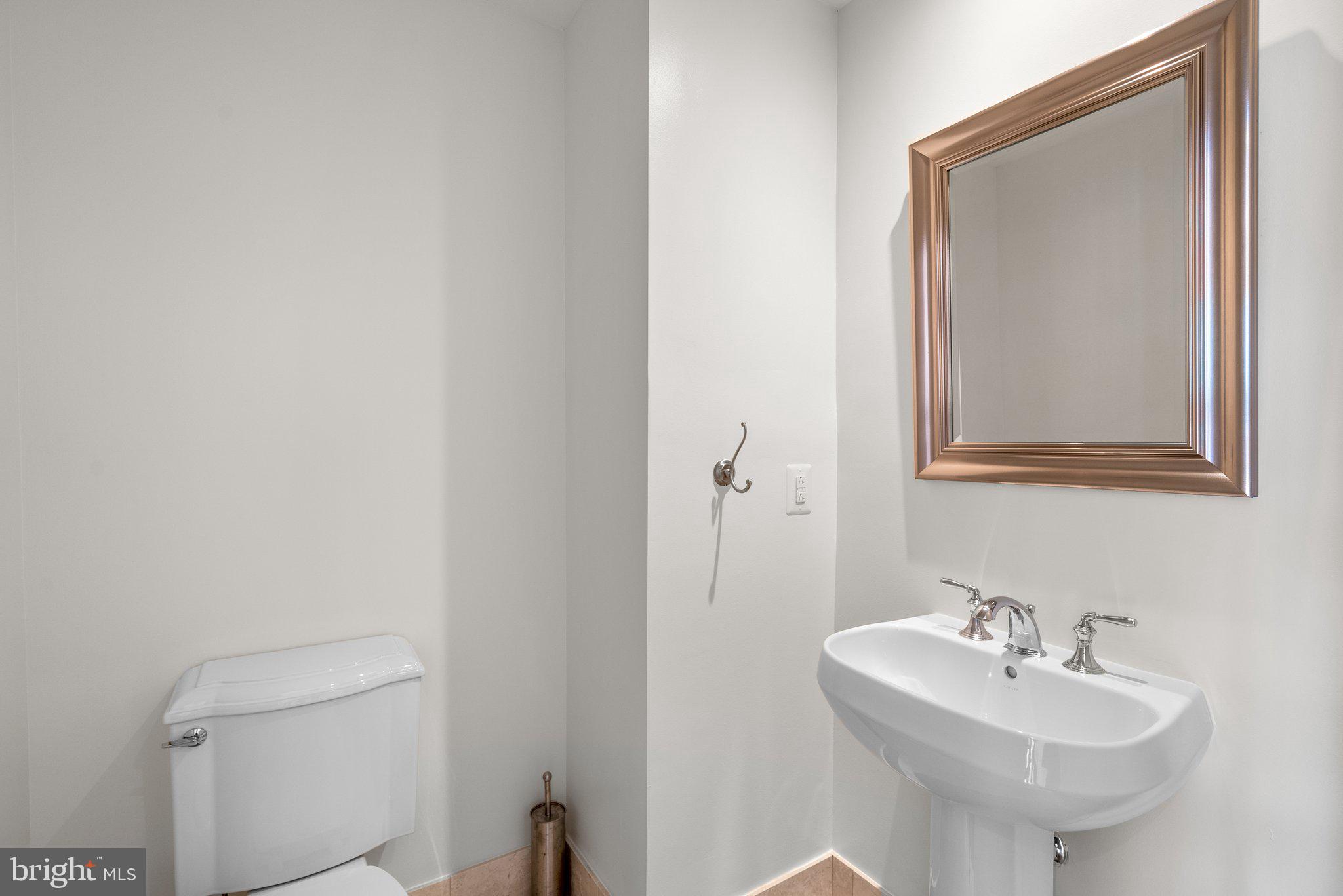 2425 L ST NW #440