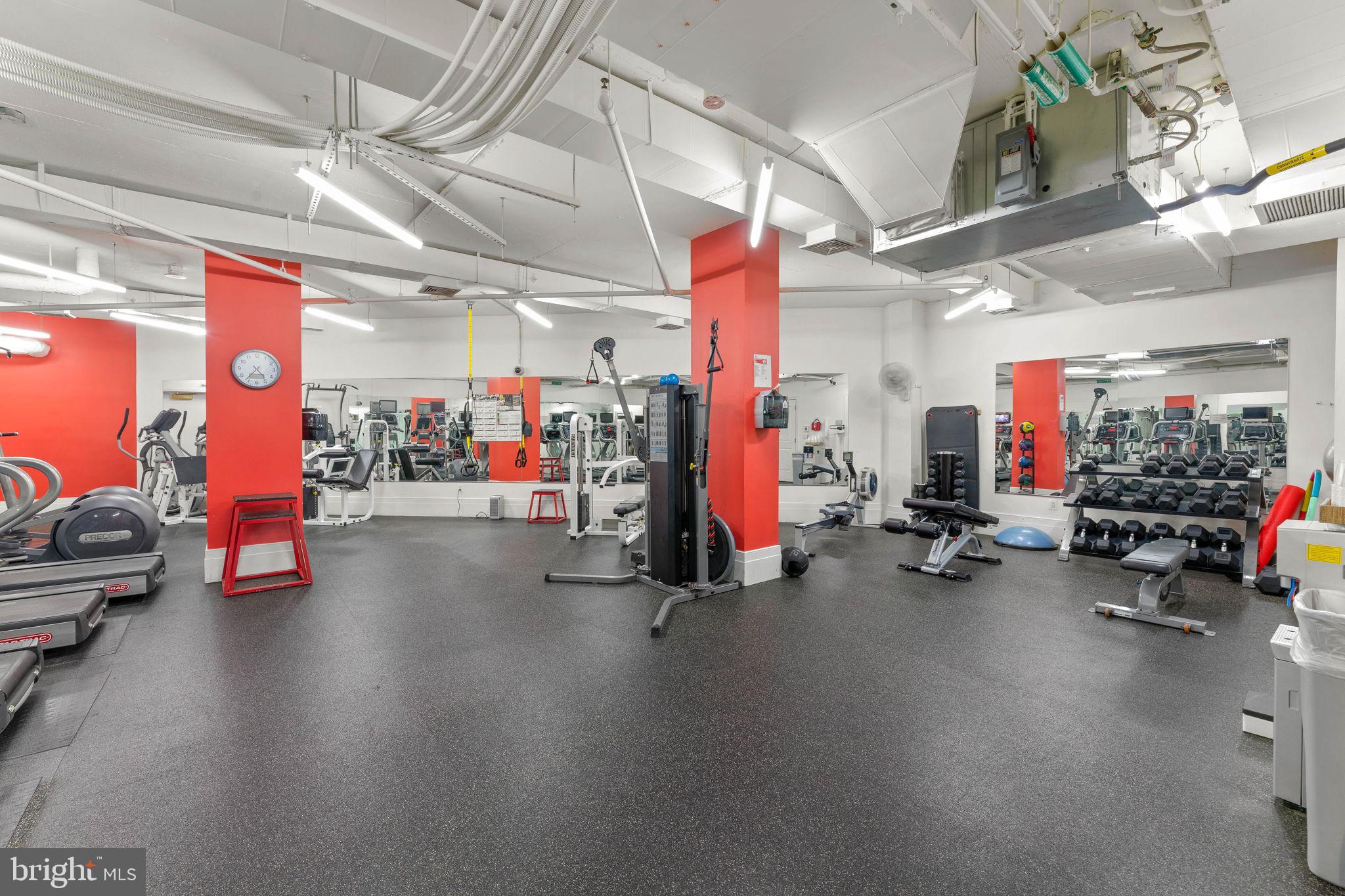 2425 L ST NW #440