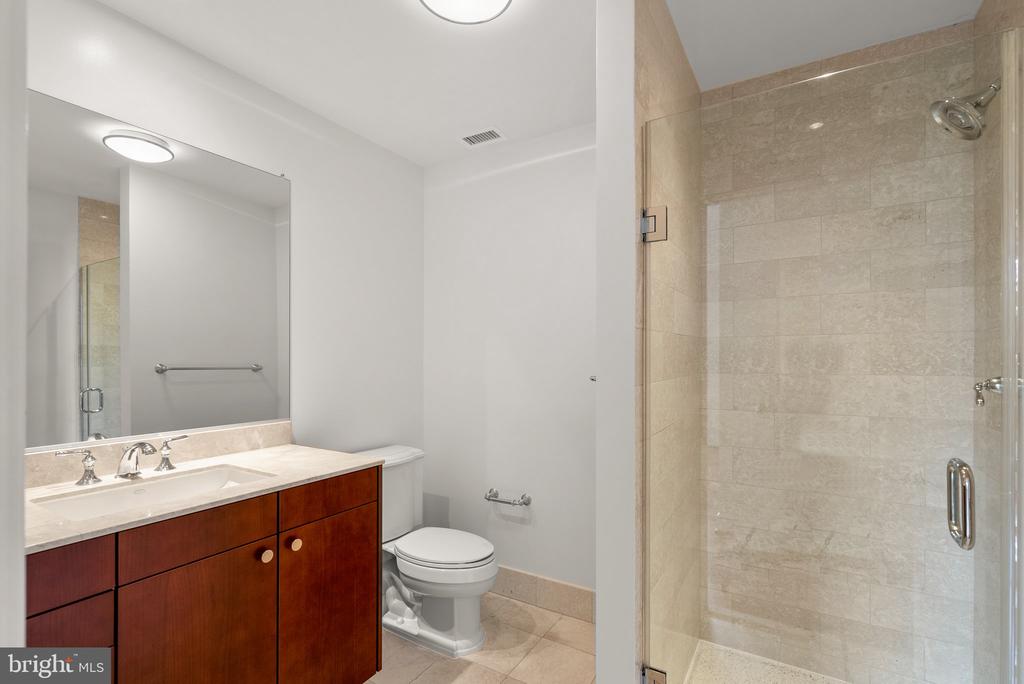 2425 L ST NW #440