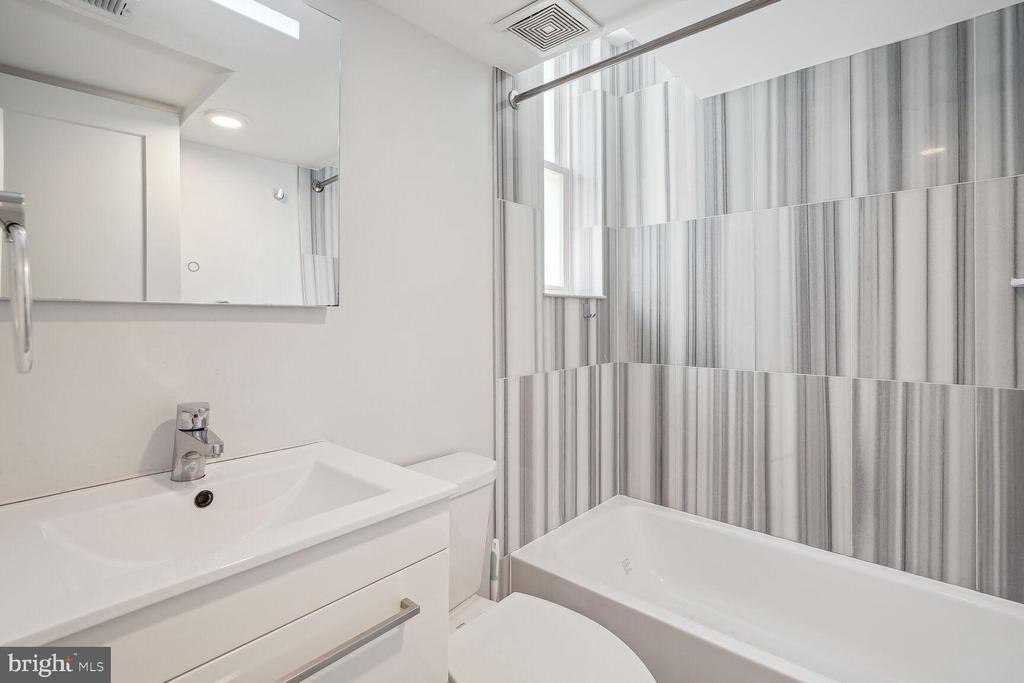 906 GALLATIN ST NW #101
