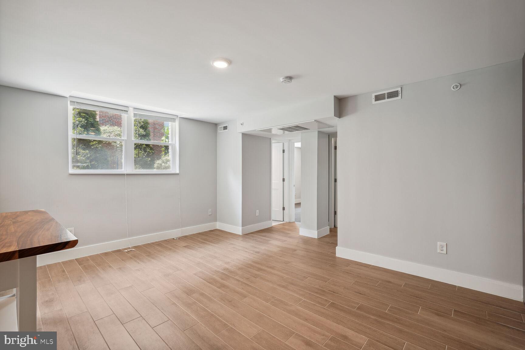 906 GALLATIN ST NW #101