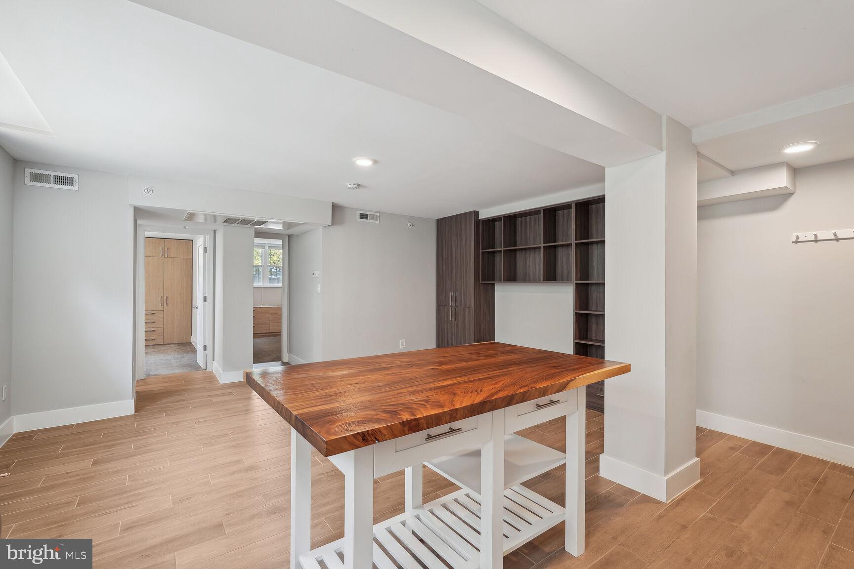 906 GALLATIN ST NW #101