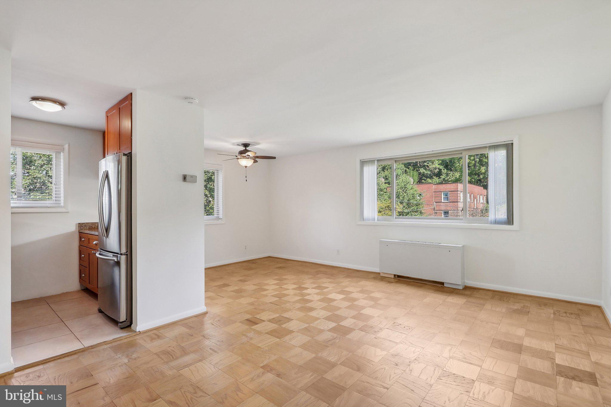 4570 MacArthur Blvd NW #209