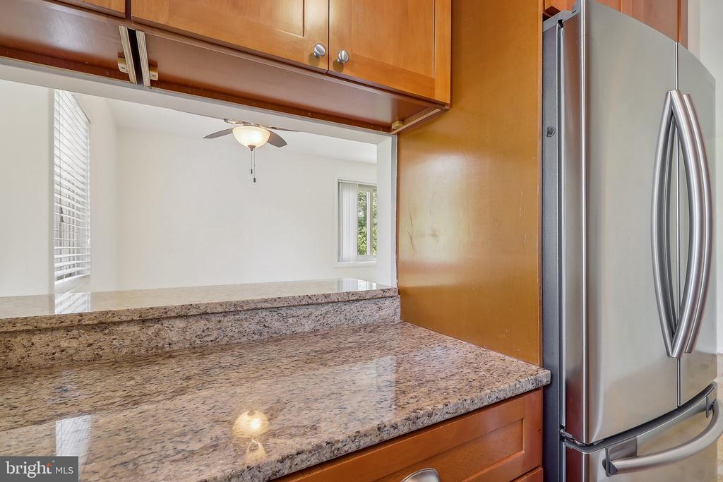 4570 MacArthur Blvd NW #209