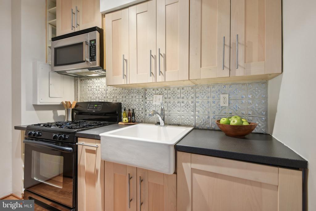 1711 Massachusetts Ave NW #602