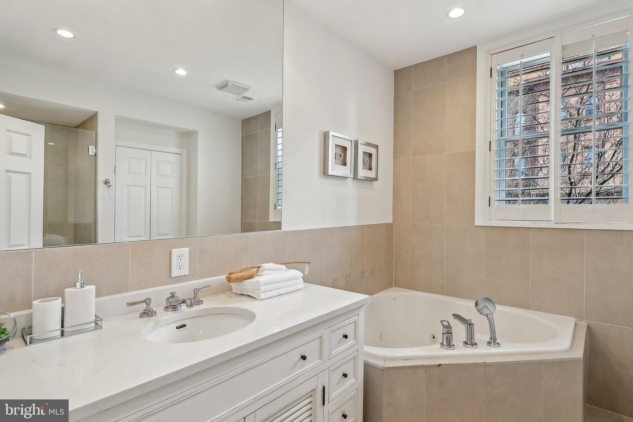 2230 California St NW #3ae