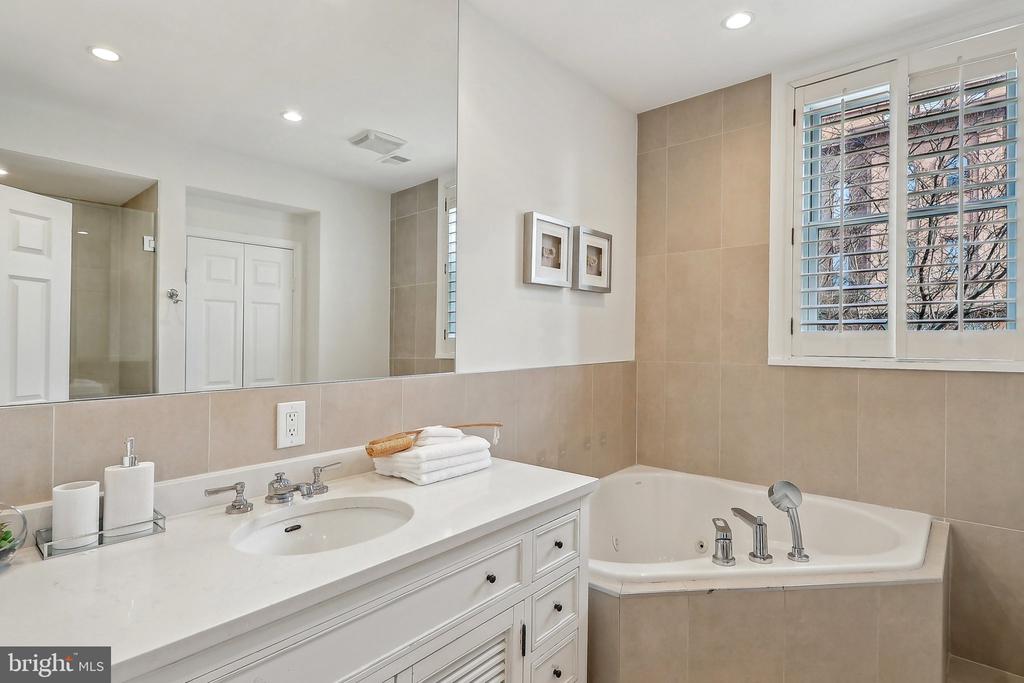 2230 California St NW #3ae