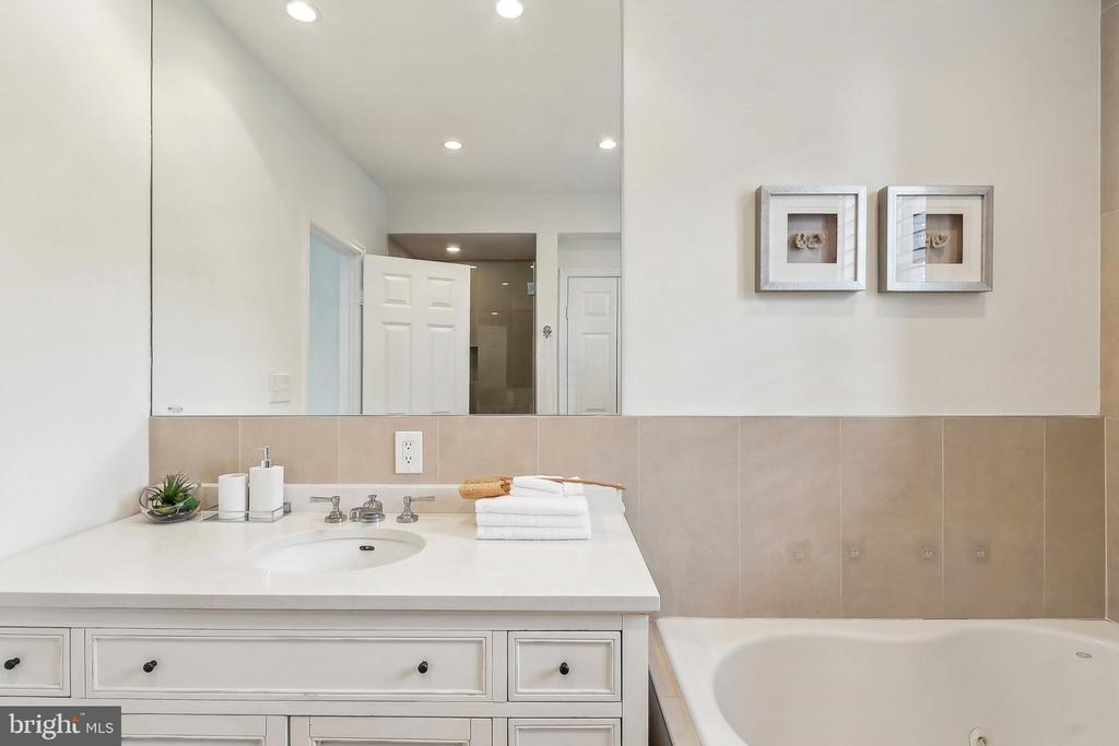 2230 California St NW #3ae