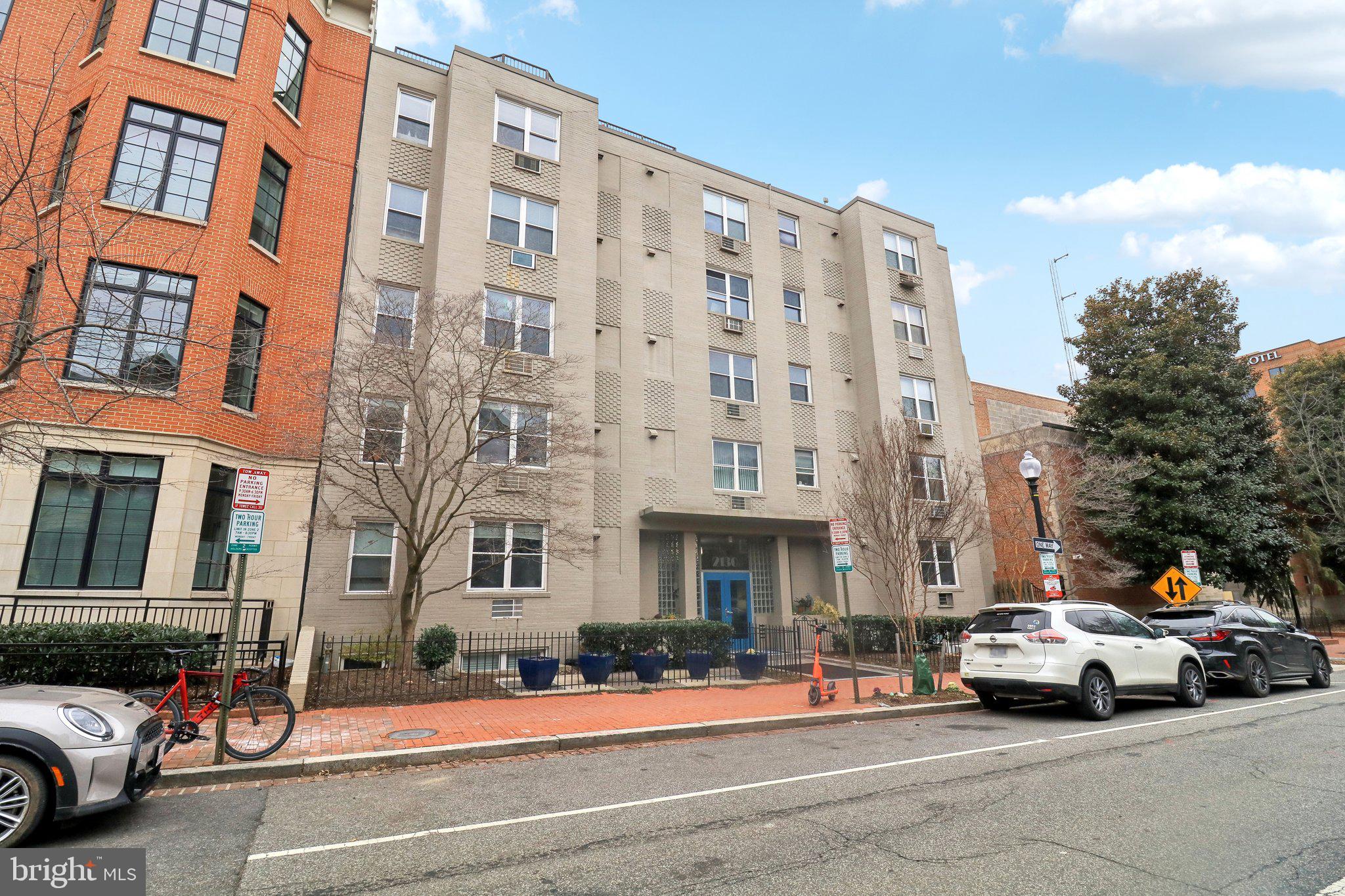 2130 N St NW #106