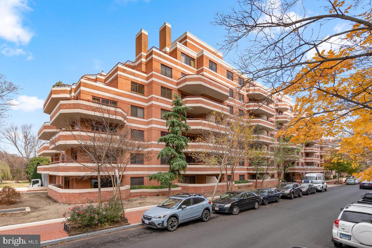 2301 N ST NW #202