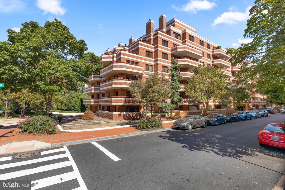 2301 N ST NW #202