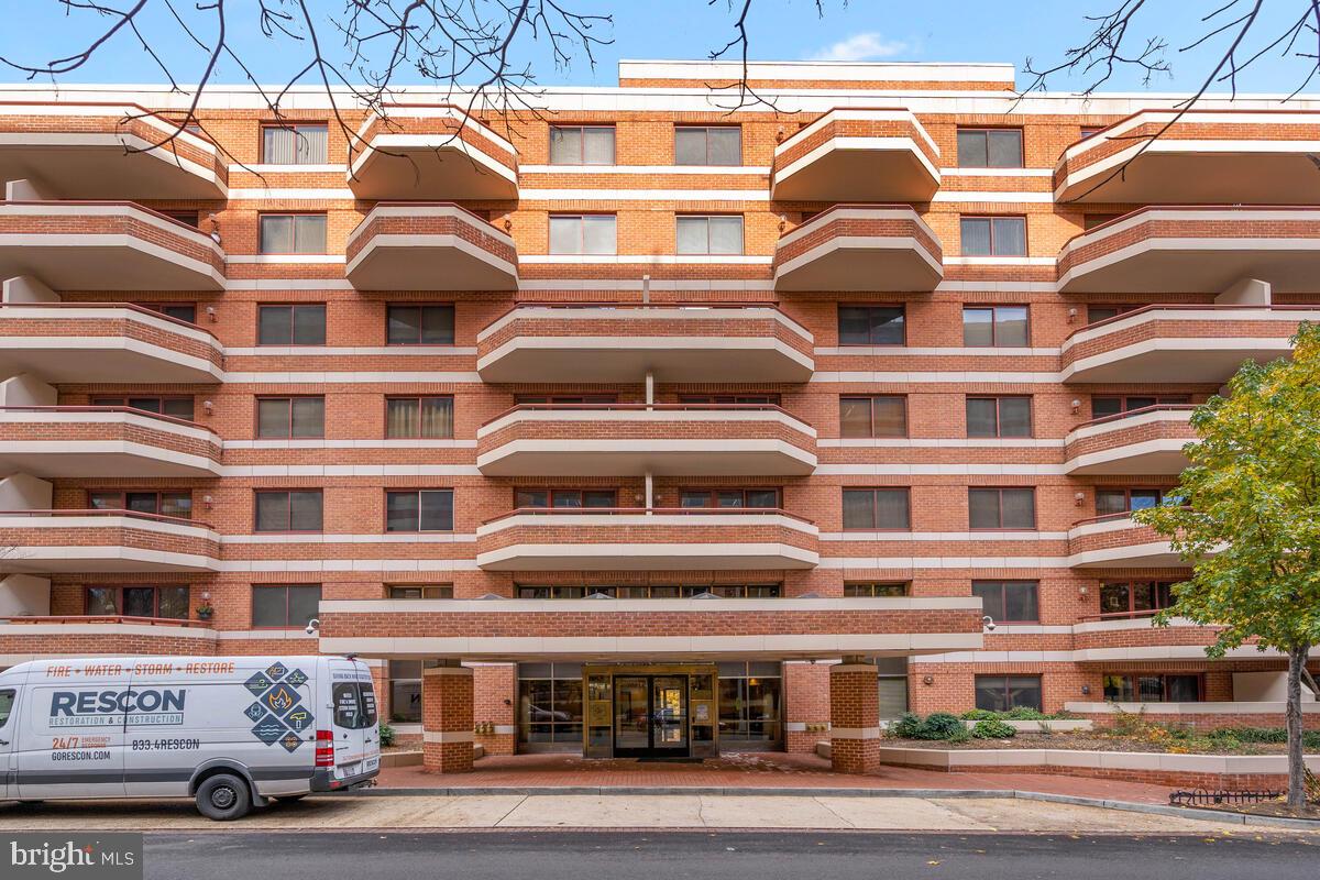 2301 N ST NW #202