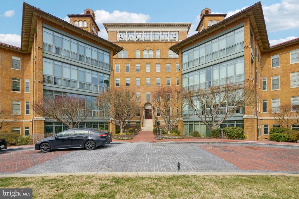 2425 L St NW #530