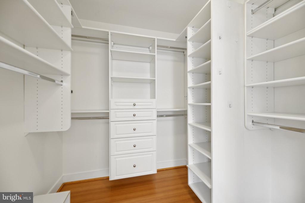 2425 L St NW #530
