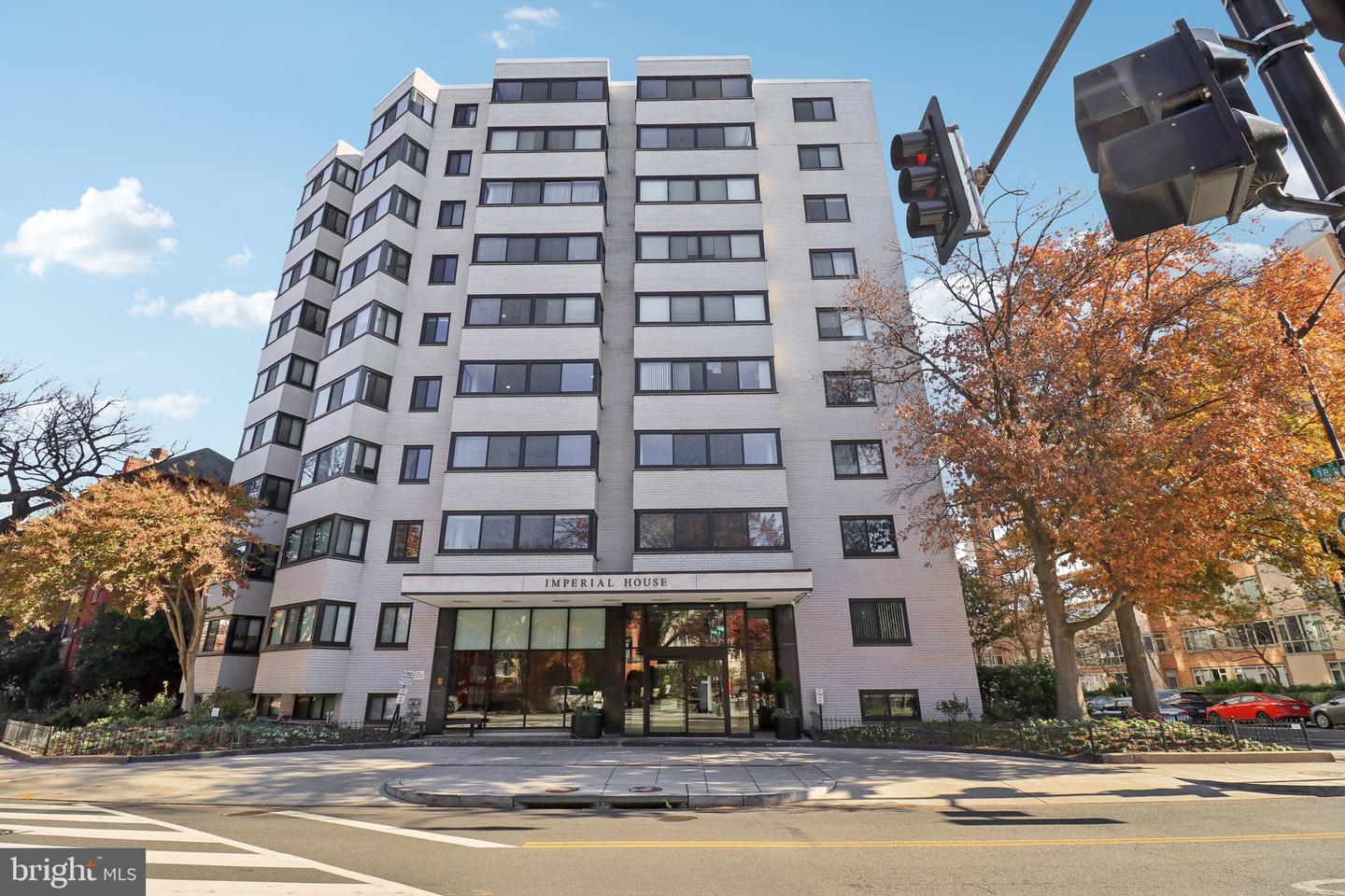 1601 18th St NW #214