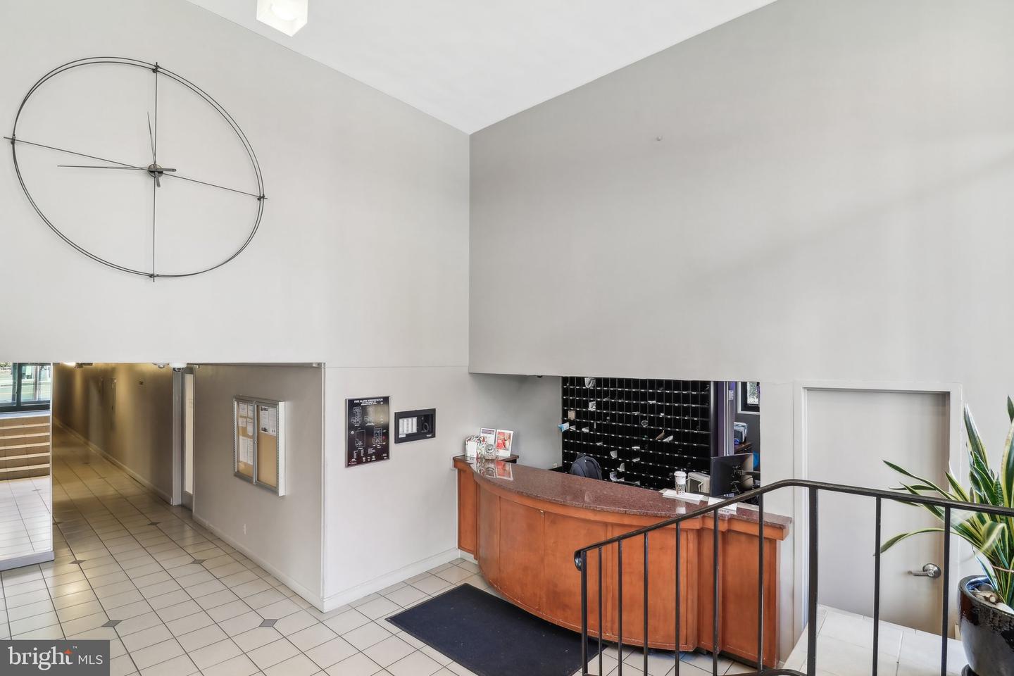 1601 18th St NW #214