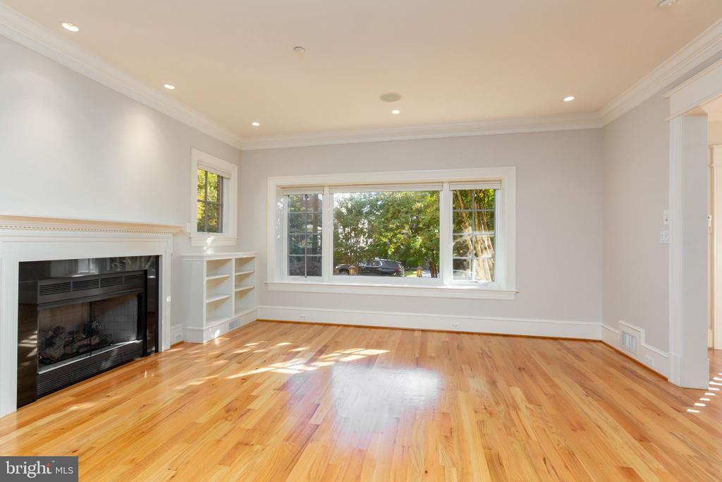 2608 36TH PL NW