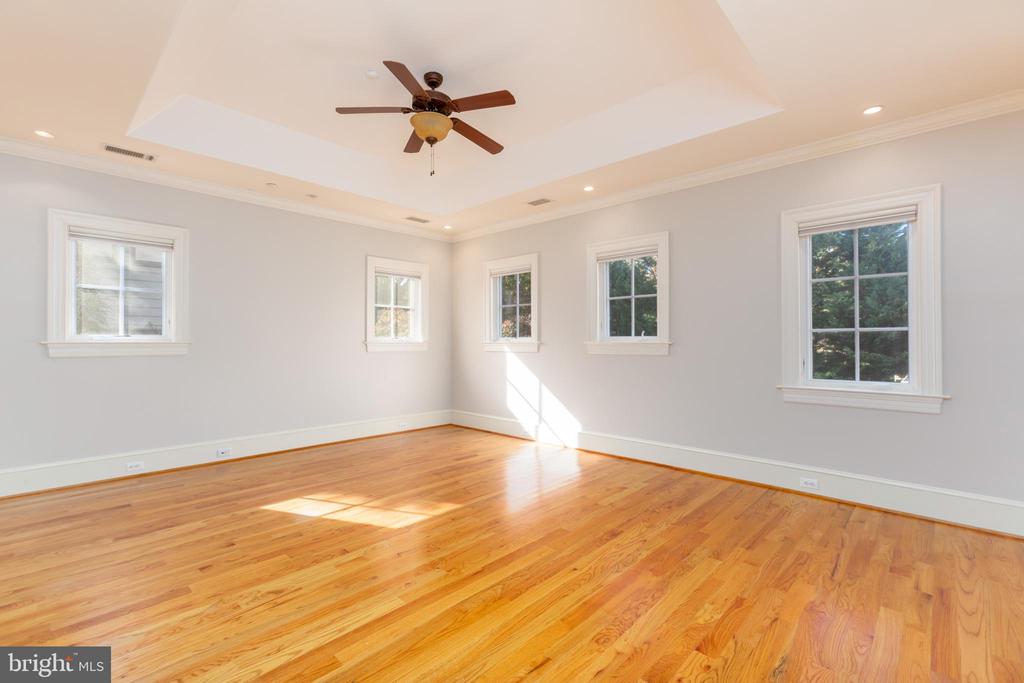 2608 36TH PL NW