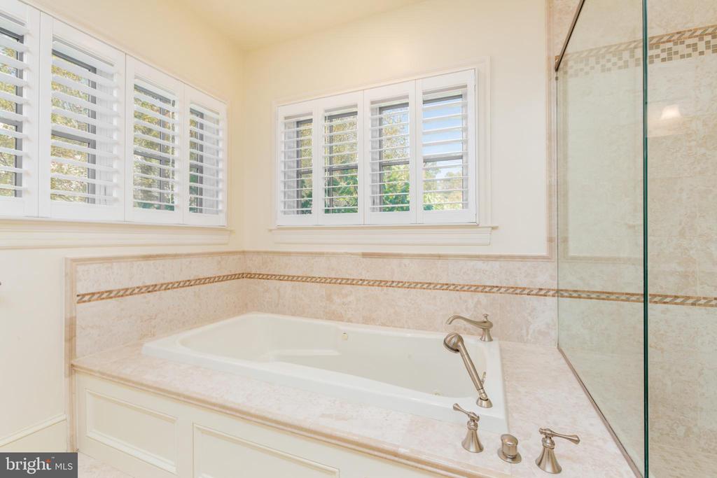 2608 36TH PL NW