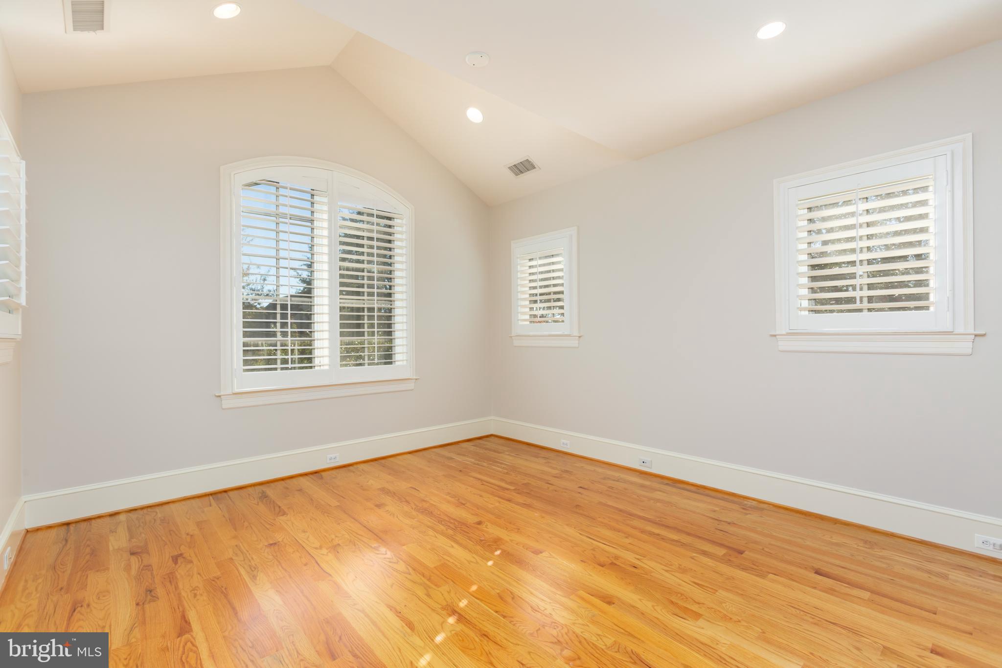 2608 36TH PL NW