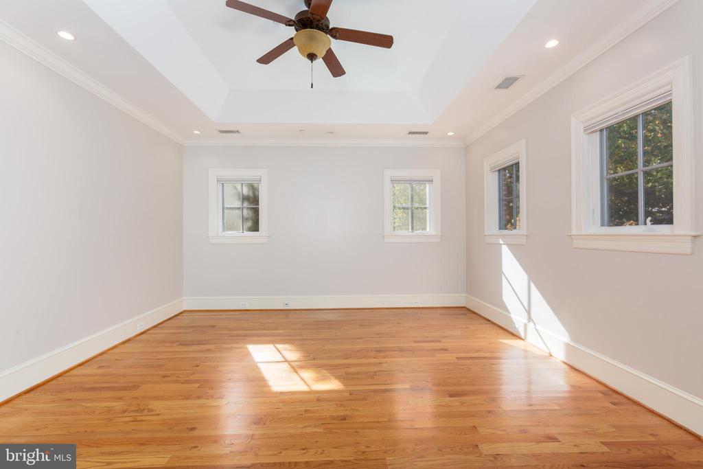 2608 36TH PL NW