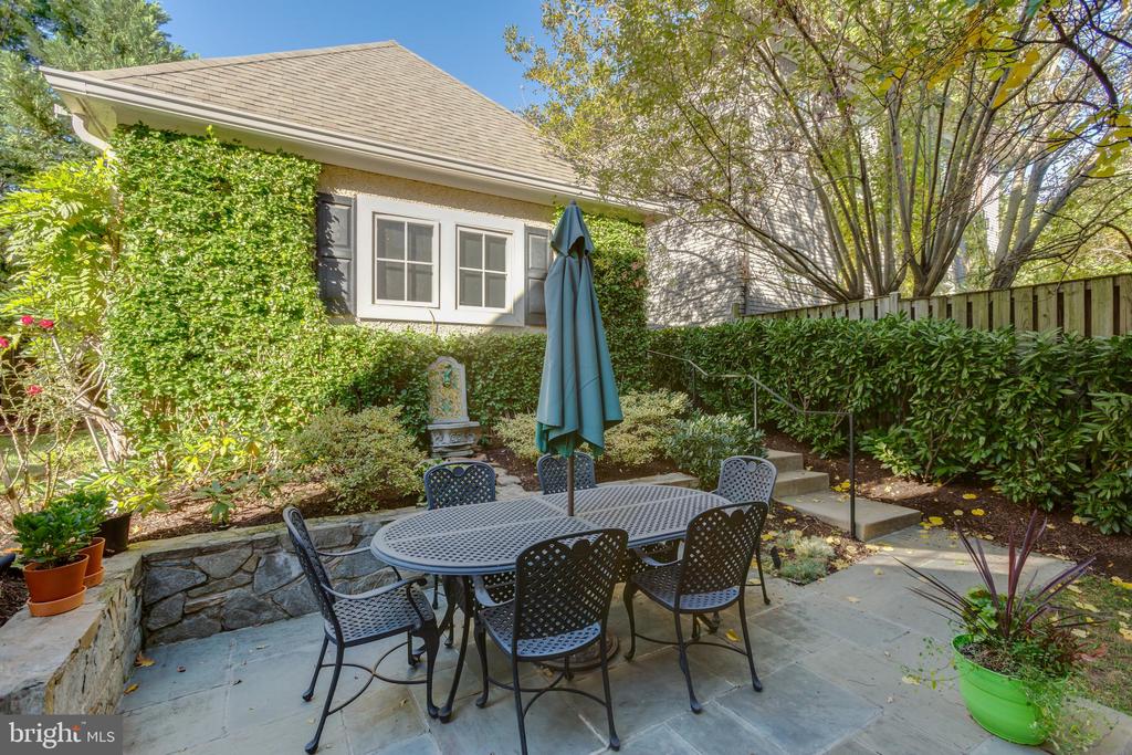2608 36TH PL NW