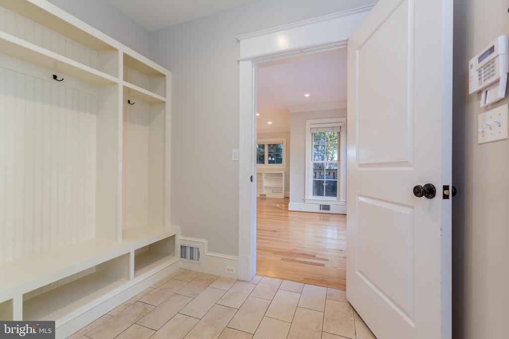 2608 36TH PL NW